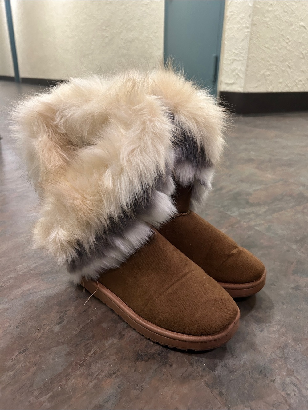 Women's Faux Fur Trim Brown Winter Booties
